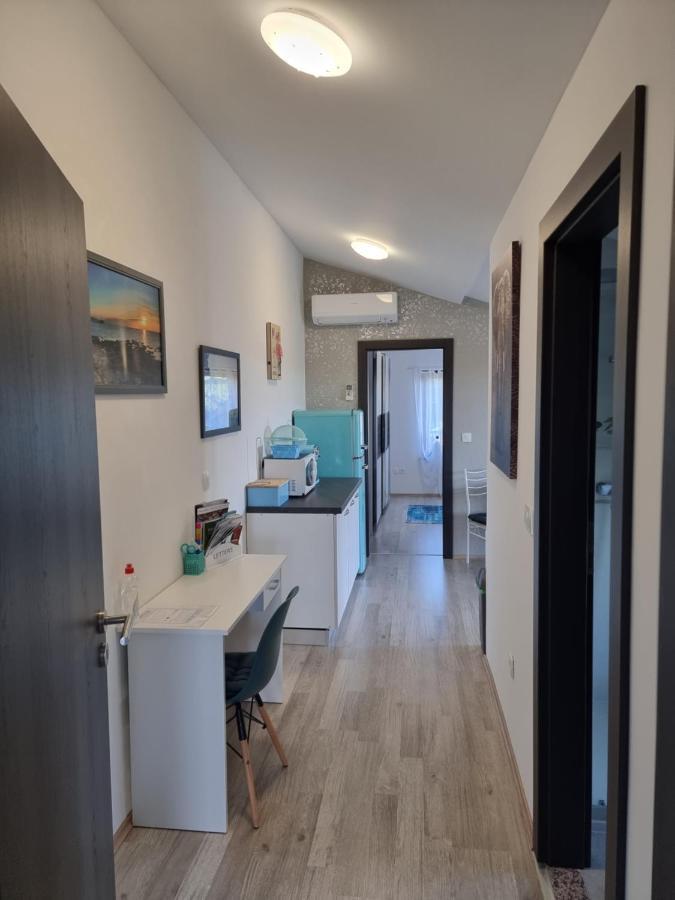 Apartment Pharos Zambratija  Exterior foto